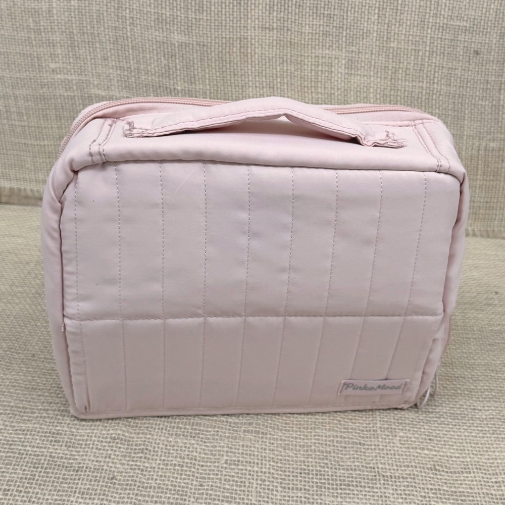 Pinko Mood NWOT Quilted Makeup Organizer Travel Vanity Case Blush Pink Zip Bag